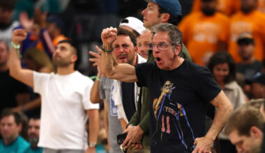 Knicks fans turn NYC into street party after Game 1 Finals win over Spurs