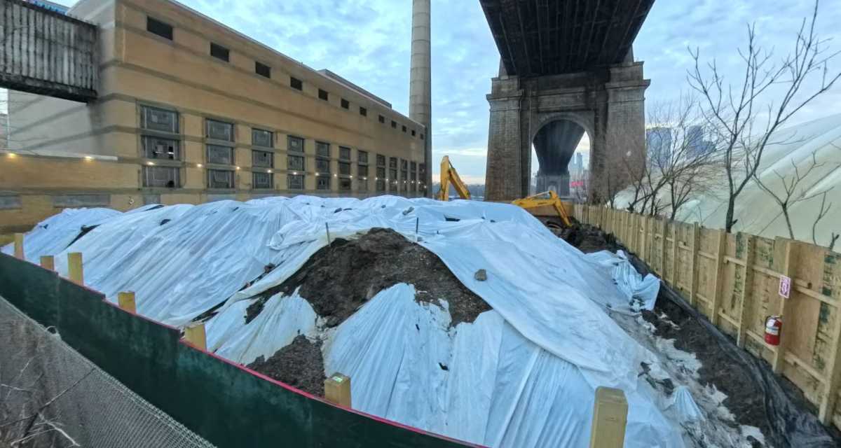 The New York City Department of Environmental Protection has issued a stop-work order for the demolition of the steam power plant on Roosevelt Island.
