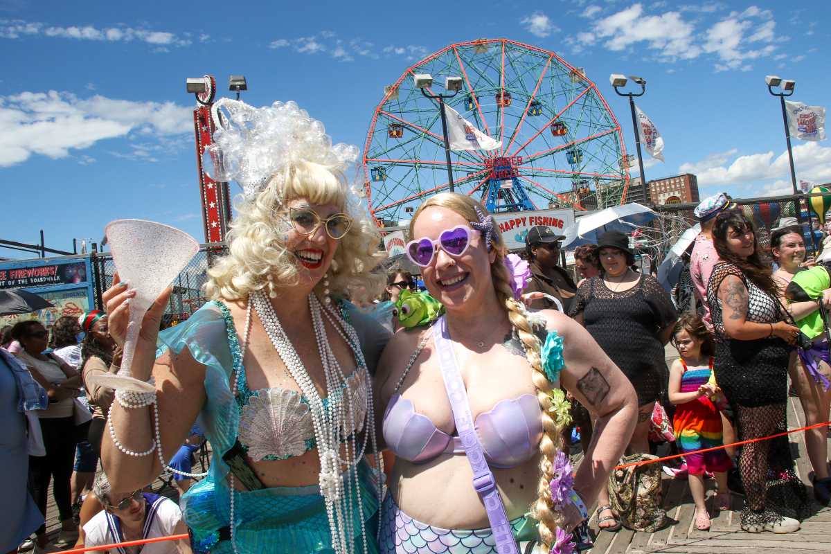 Brooklyn celebrates life, birthdays and Coney Island at 44th annual Mermaid Parade • Brooklyn Paper