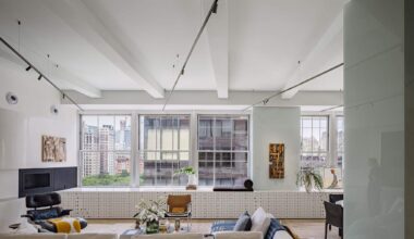 Manhattan’s grid is the design inspiration for apartment by Wendell Burnette Architects