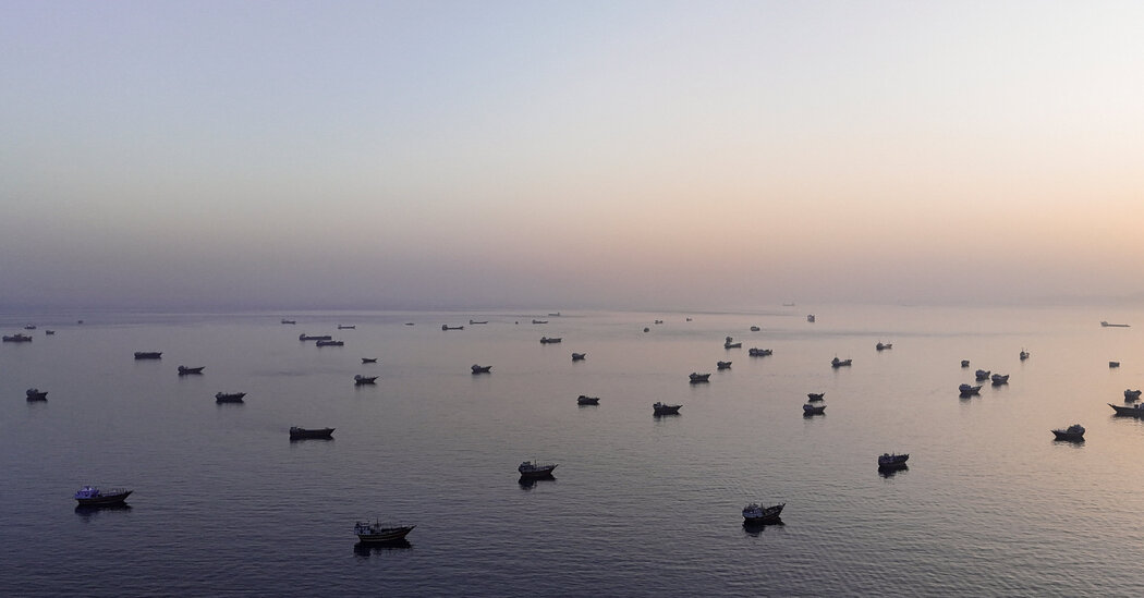 Crew Is Rescued After U.S. Helicopter Goes Down Near Strait of Hormuz