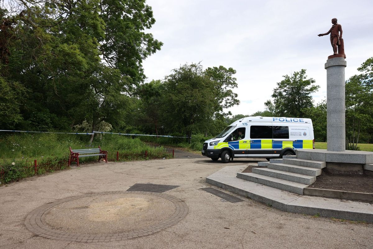 Police cordon in Walker Park
