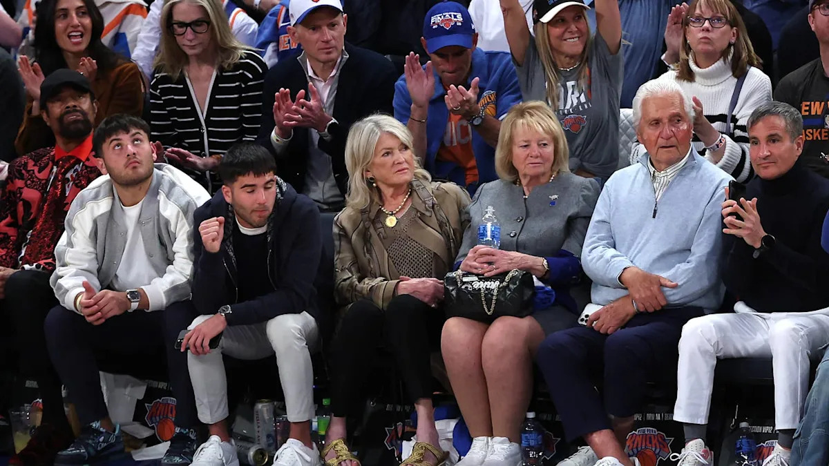 Martha Stewart Crowned 'Queen of New York' at Knicks Championship Parade Celebration