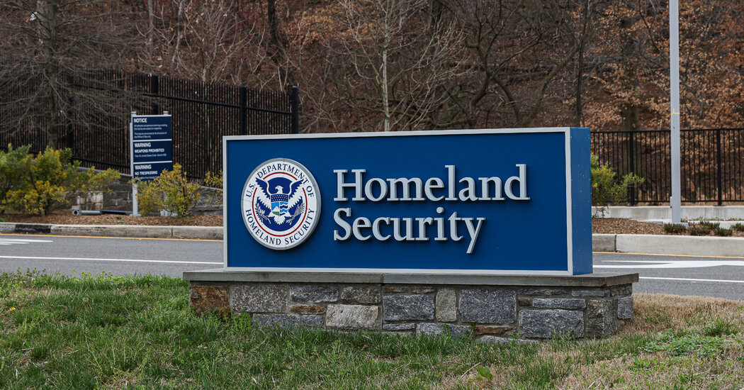 Women Who Fled Iran Are to Be Deported to Central African Republic, Lawyers Say