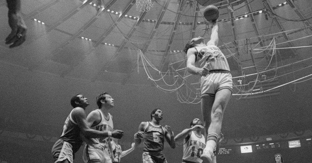 It Was 1973, and the Knicks Were Heading to Game 5 …