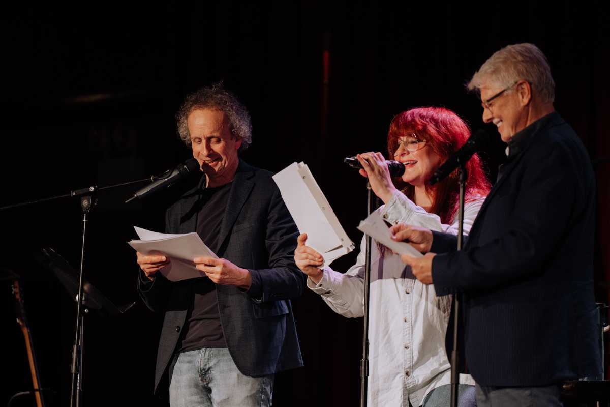 (l-r) Kevin McDonald, Julie Klausner and Dave Foley perform at PineappleFest.