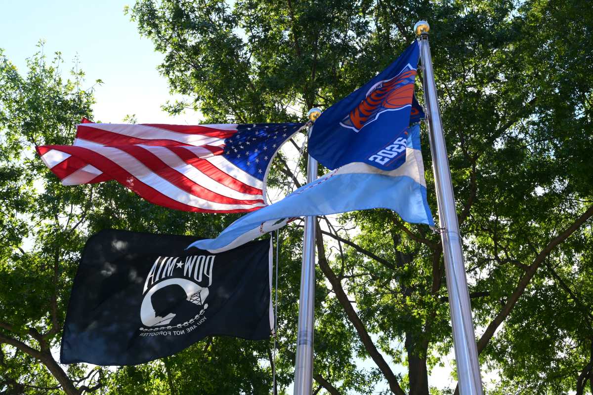 Queens celebrates Knicks championship with rally at Borough Hall – QNS