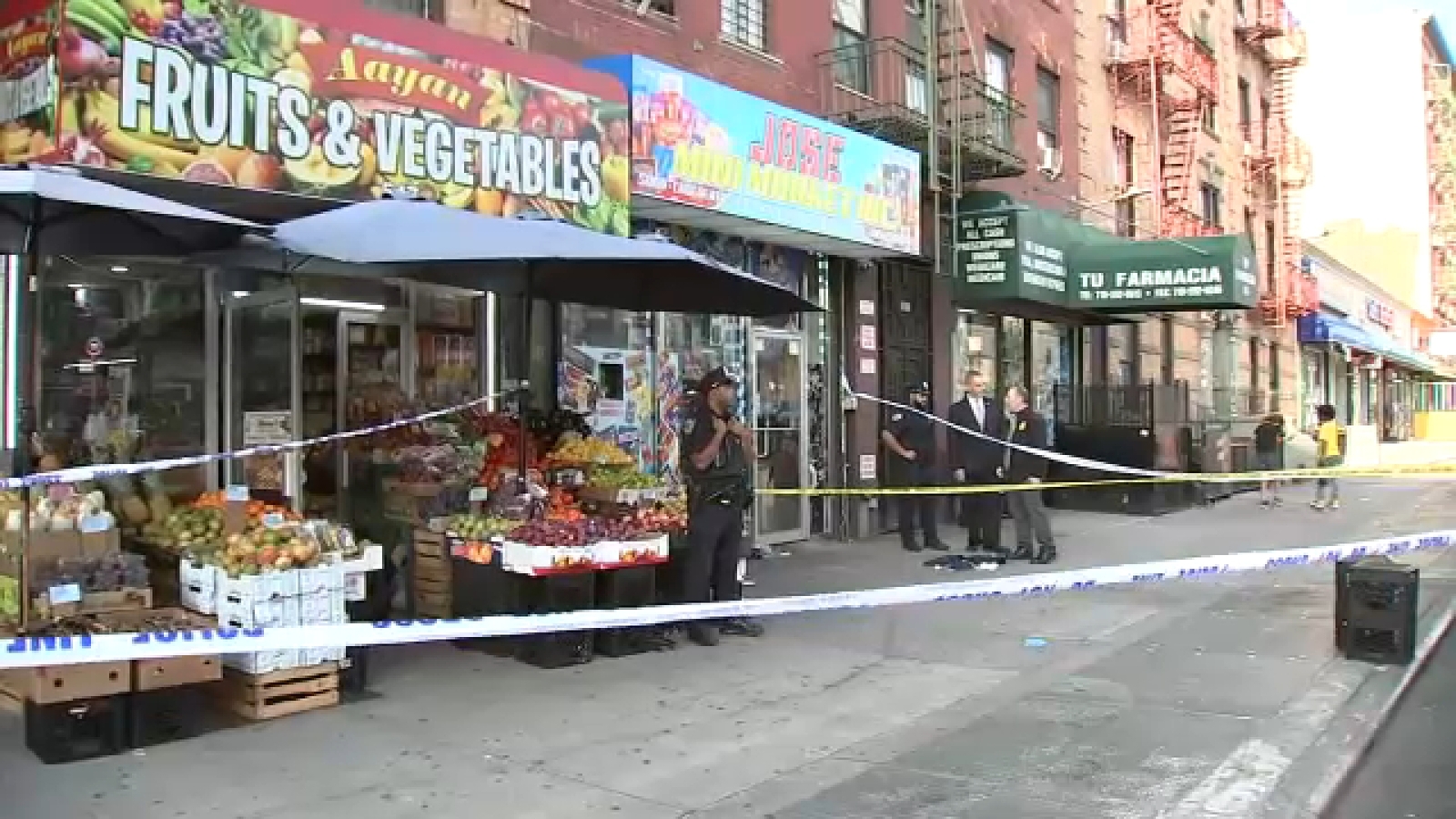 Woman dies after being stabbed inside deli in Longwood, the Bronx