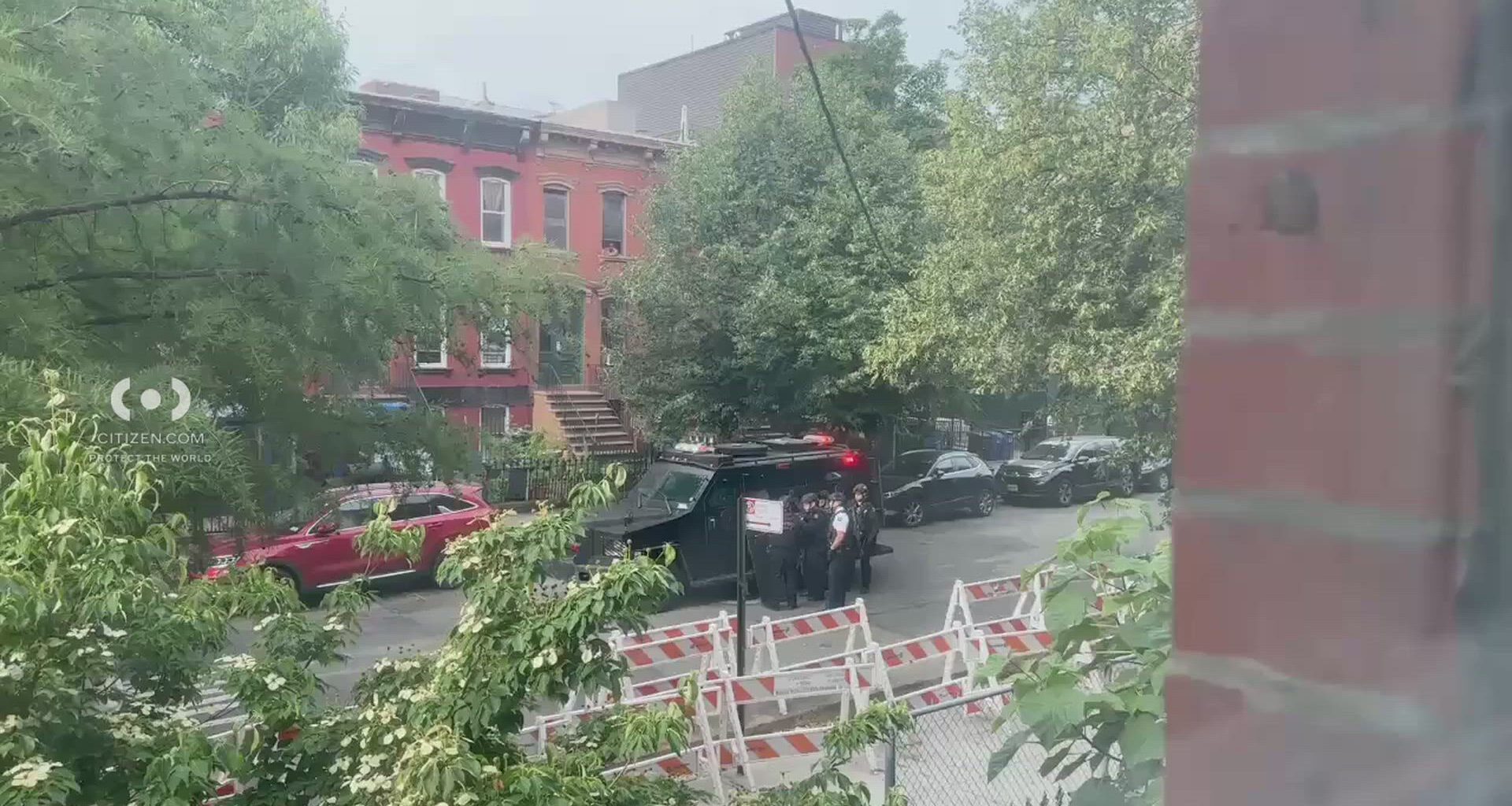 News 12 | Brooklyn | Officer Injured In Bed Stuy Police Involved Shooting