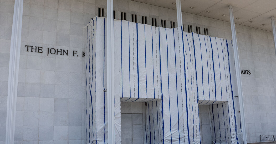 Judge Orders Kennedy Center to Make a Plan for Staying Open