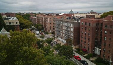 Elderly couple fatally stabbed in Queens apartment; no arrests, reports say