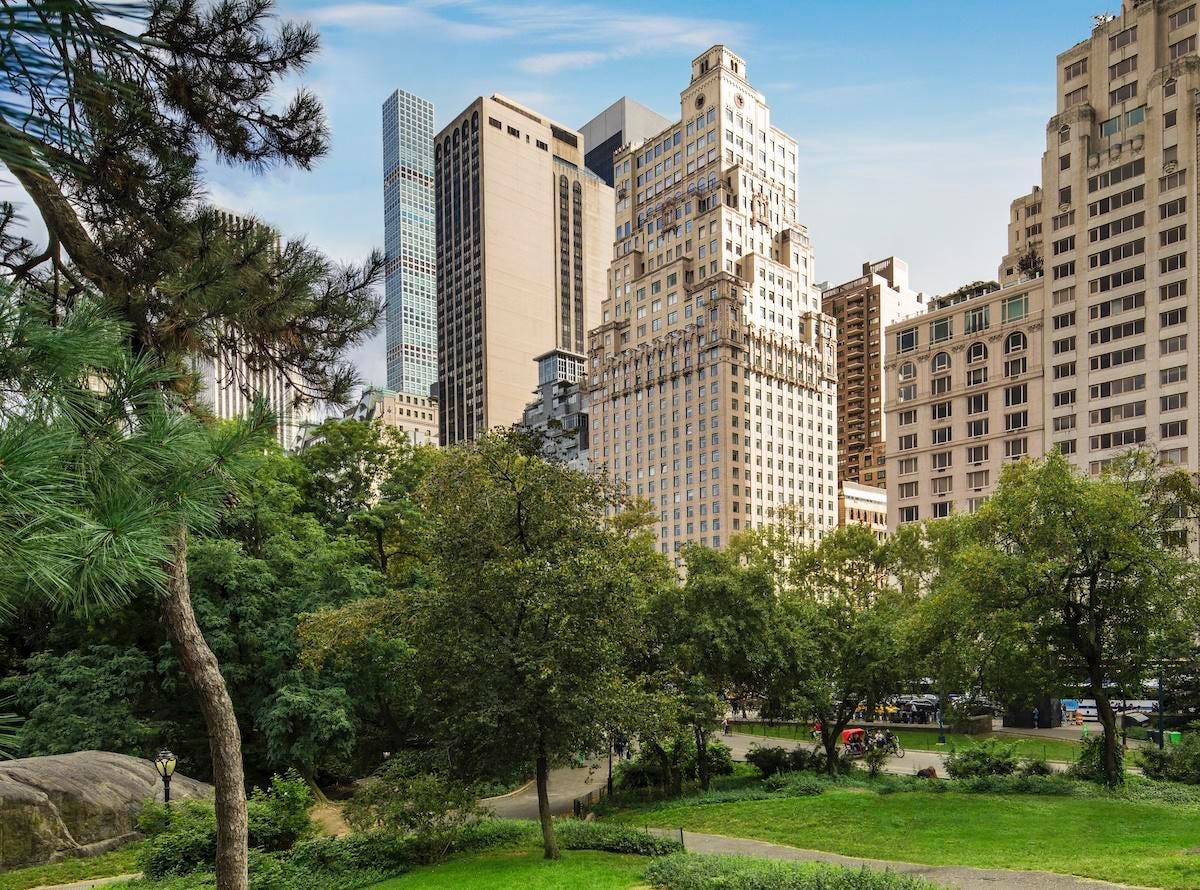 This Luxury Hotel Offers Frette Sheets And Quintessential NYC Memories