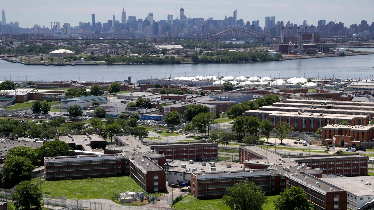 Ronkonkoma man ordered to pay back workers' comp he pocketed while city correction officer