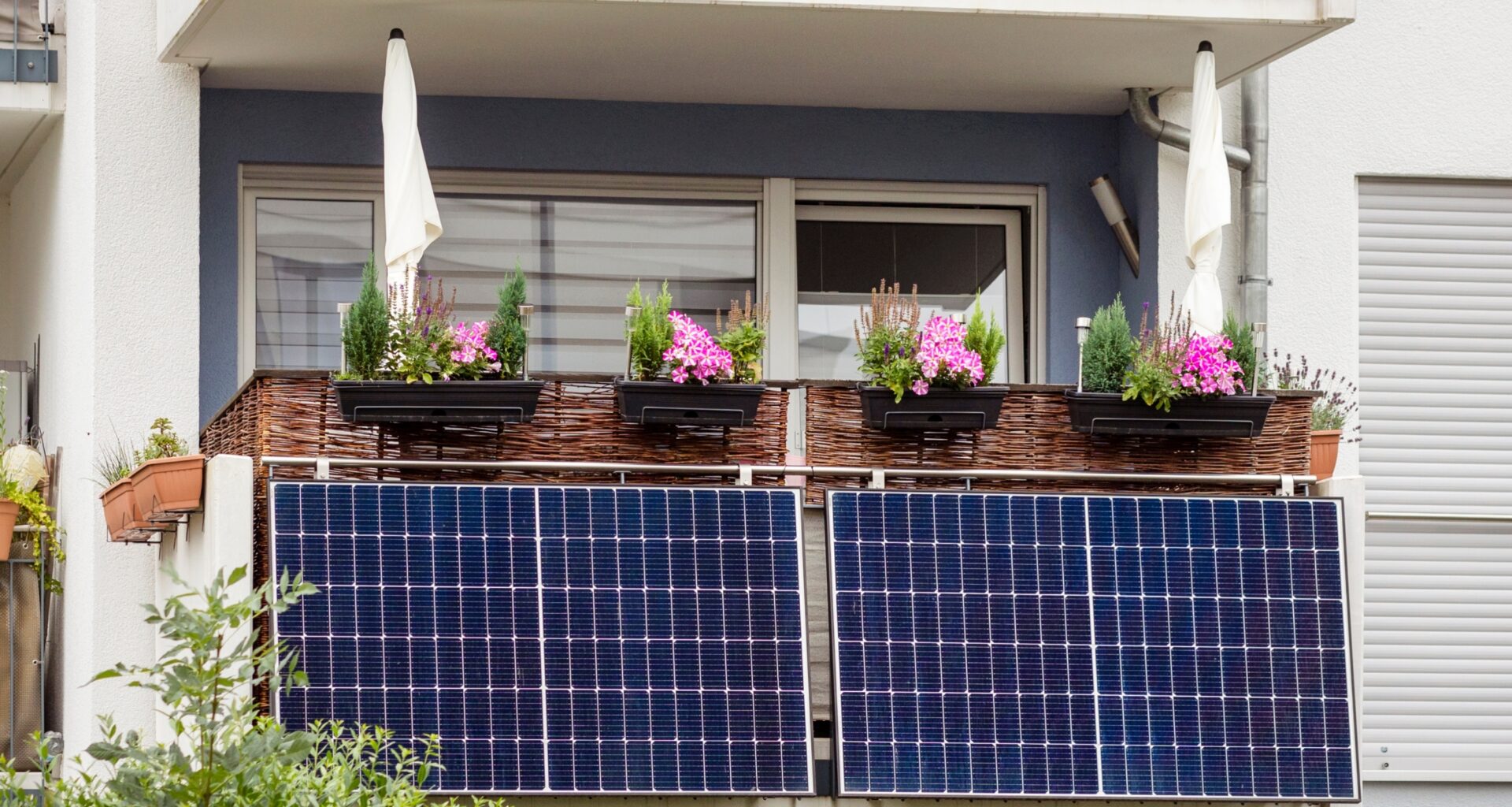 Can You Hand Solar Panels From Windows and Balconies in NYC?