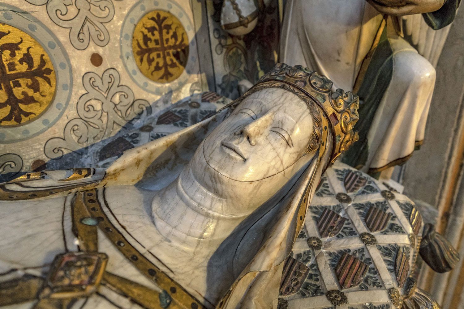 Who Was Elisenda of Montcada, Queen Consort of Aragon?