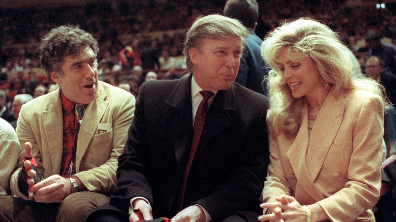 Donald Trump, Knicks fan, heads back to New York to root on his team