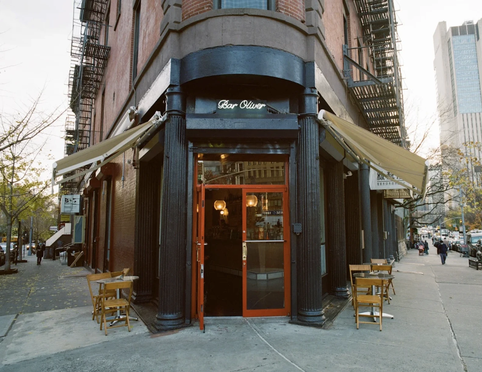 Bar Oliver