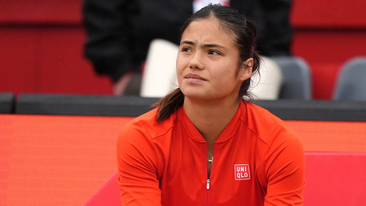 Queen's: Raducanu due on court at 17:15 BST after rain - watch