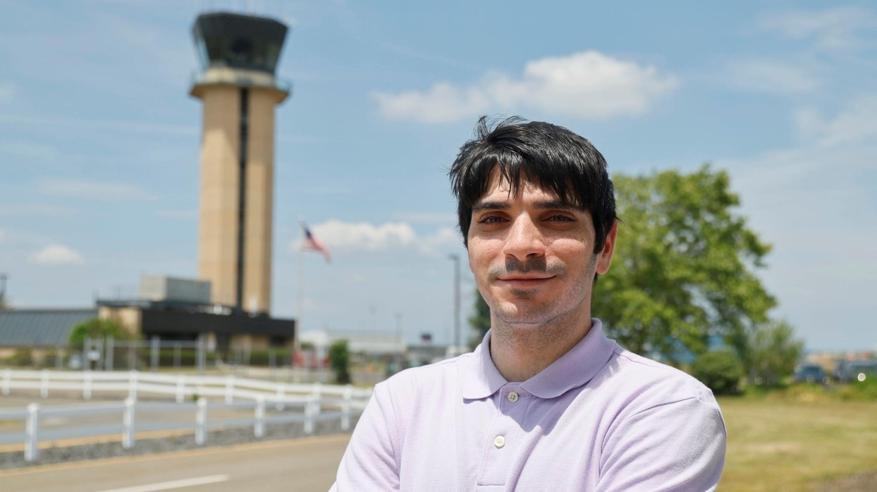 Air traffic control class in Queens includes Long Islanders who could address nation's controller shortage