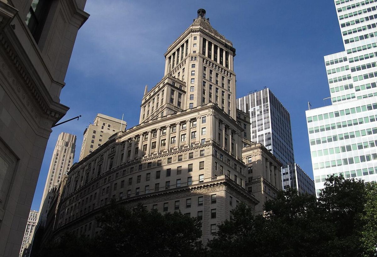 Chetrits Fall Behind On $330M Debt Tied To Manhattan Landmark