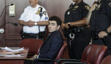 Luigi Mangione to pursue mental health defense in Manhattan murder trial