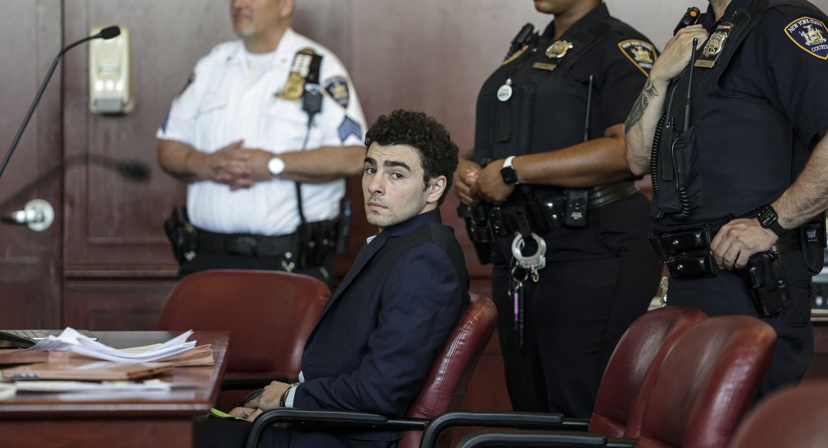 Luigi Mangione to pursue mental health defense in Manhattan murder trial
