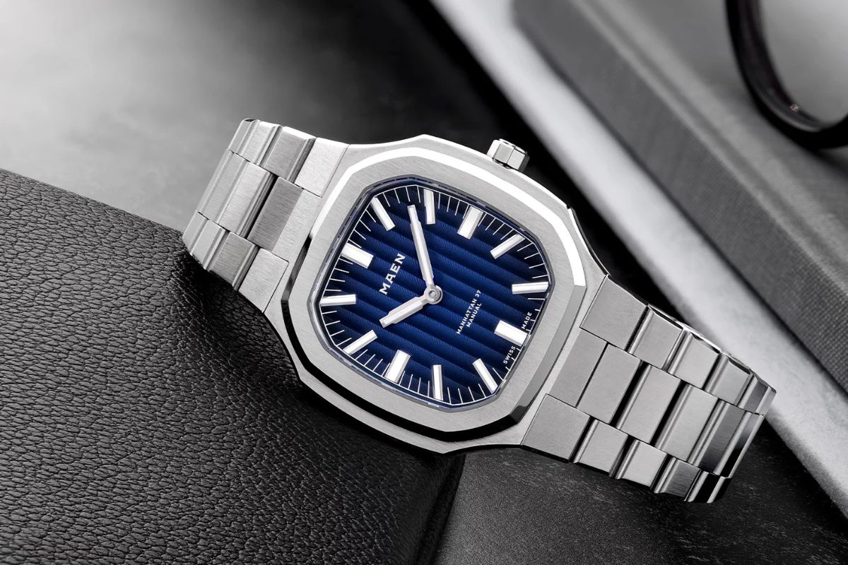 Maen’s Ultra-Thin Manhattan 37 is an Ultra-Refined Take on an Unique Integrated Bracelet Design