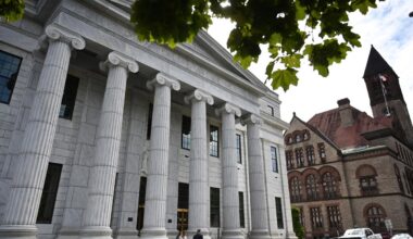 New York judges must retire at 76, says high court