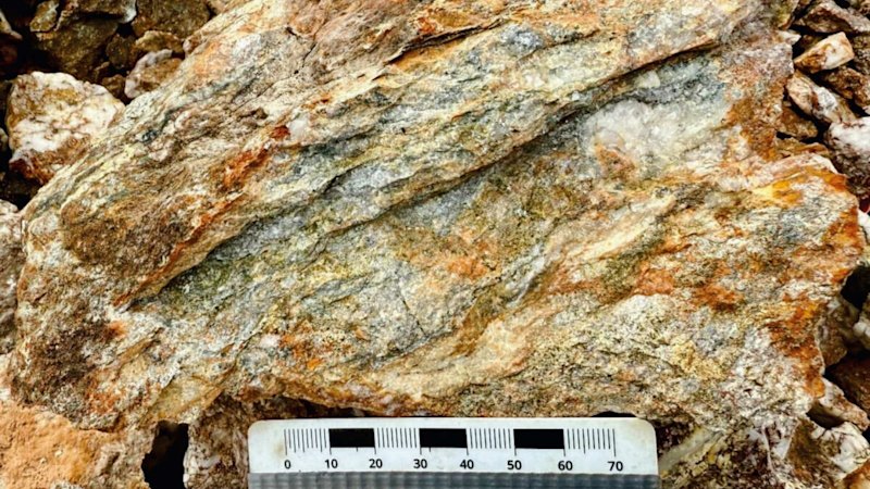 Manhattan fires up first drill blitz at Canadian gold play in 30 years