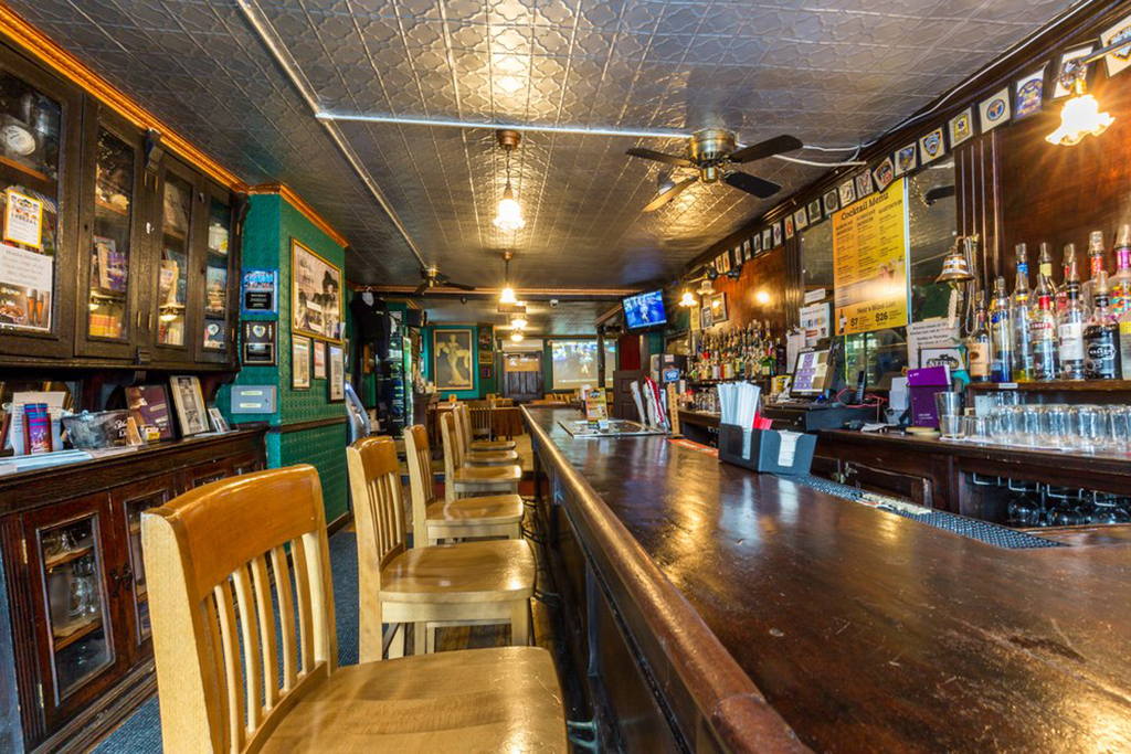 Historic Queens-Based Neir’s Tavern Opens Inside JFK Terminal 8