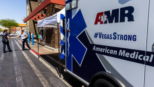 US-NEWS-AMID-EXTREME-HEAT-PRIVATE-AMBULANCE-10-LV.jpg