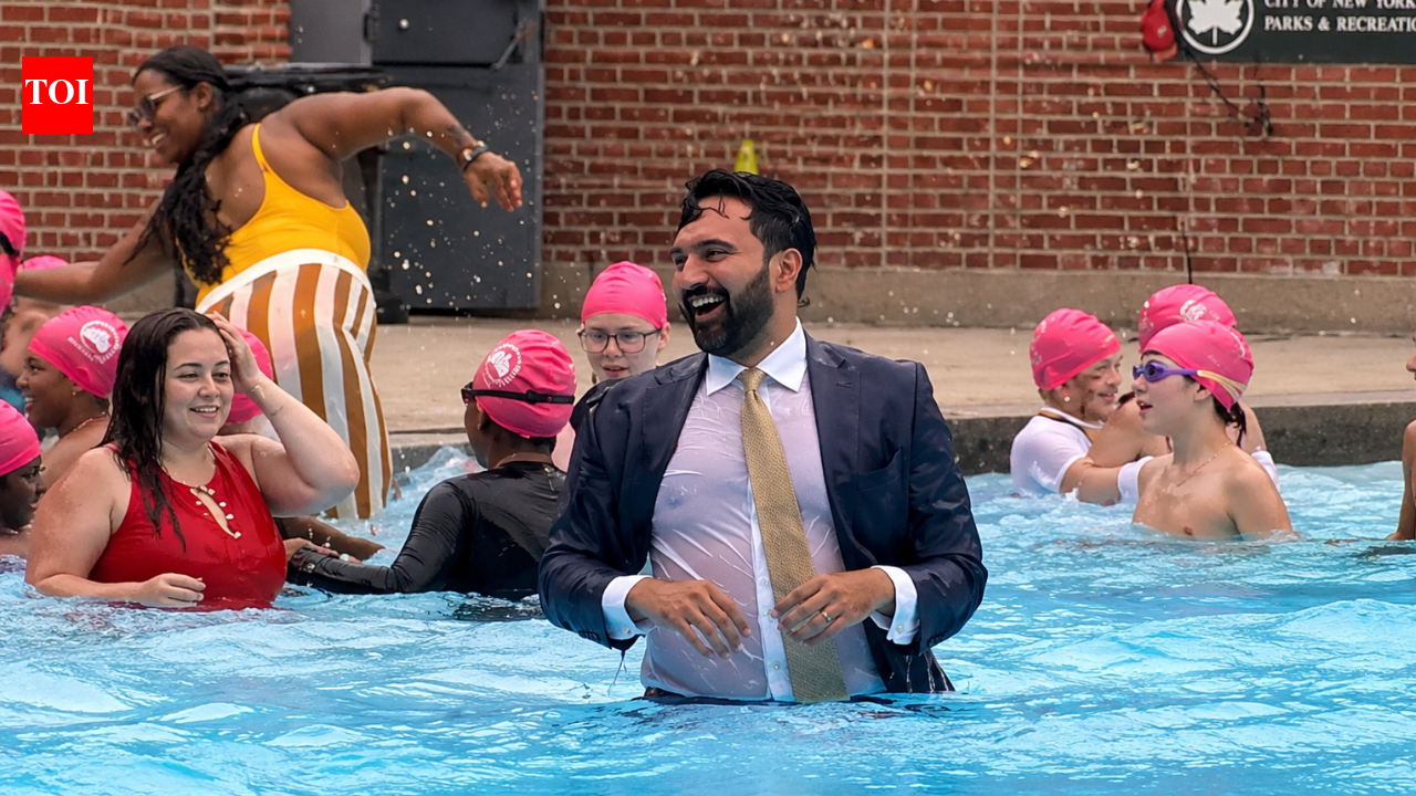 Suit, tie and a splash: NYC mayor Zohran Mamdani revives pool tradition in full formal wear — video