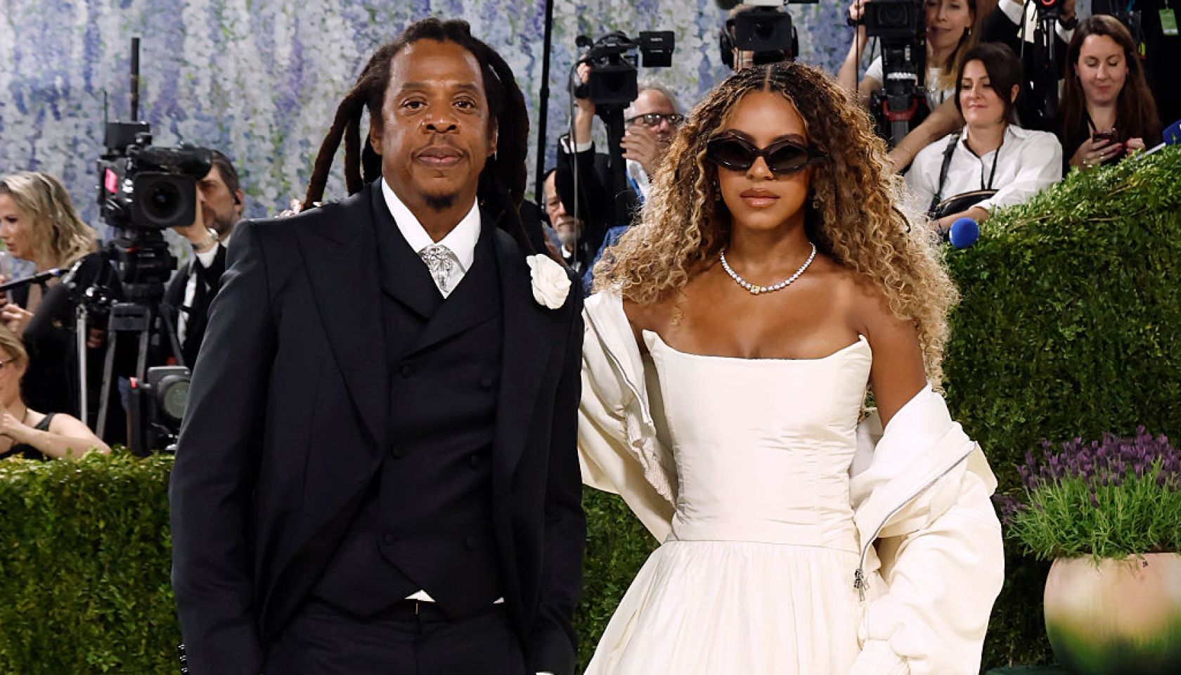 Blue Ivy & JAY Z’s Father Daughter Moment Goes Viral