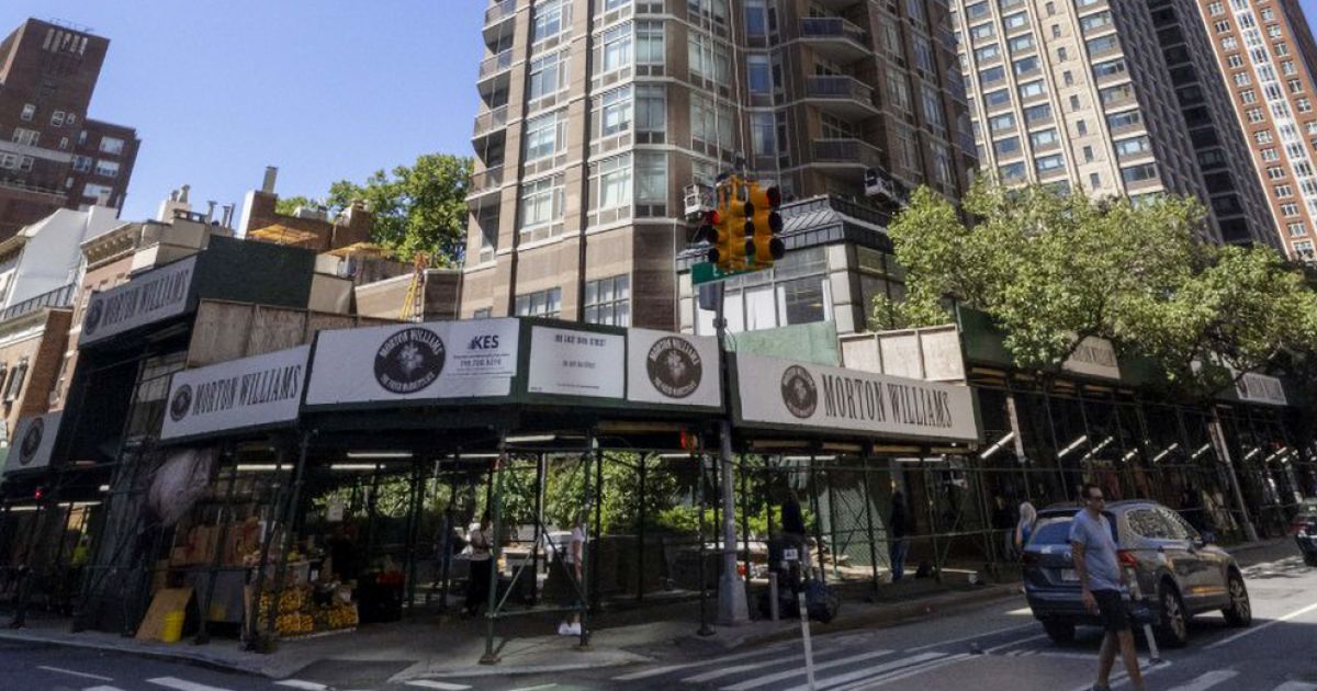 MetLife Forecloses on Upper East Side Grocery Retail Condominium – Commercial Observer
