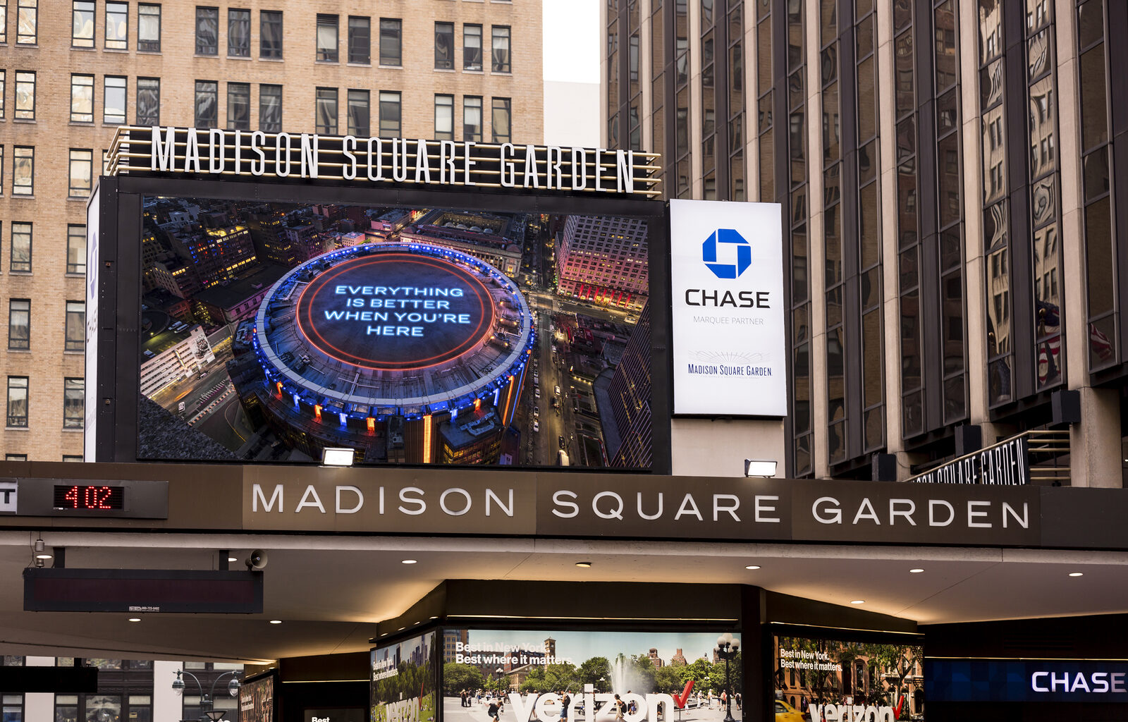Man apparently falls to his death at Madison Square Garden Goose concert
