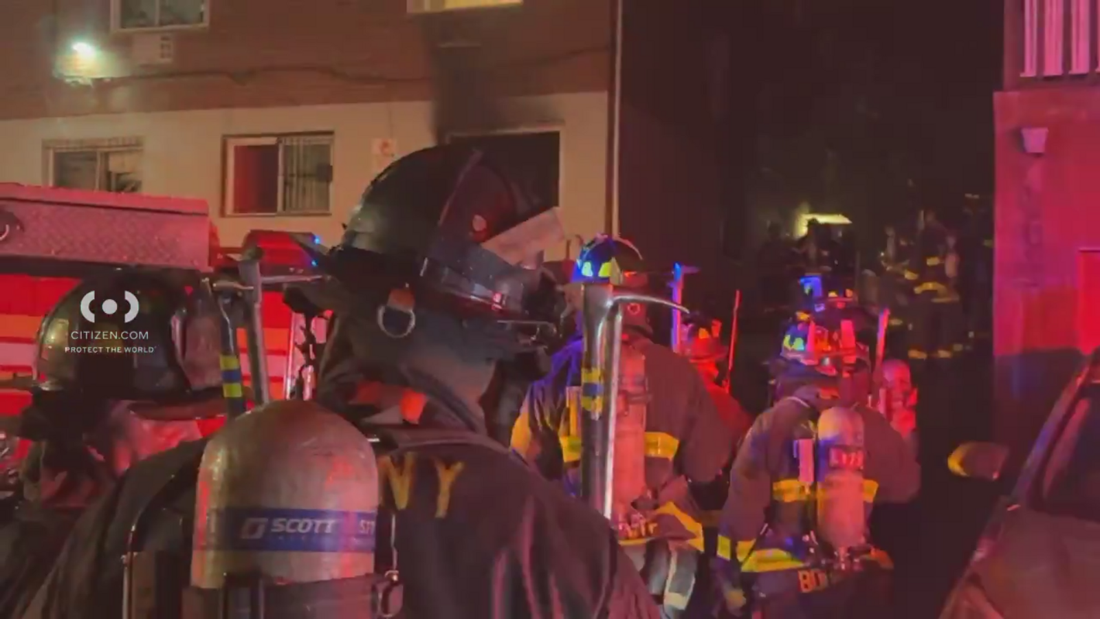 Jamaica, Queens early morning apartment fire injures 4