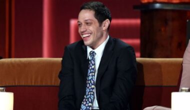 Pete Davidson & Baby Daughter Enjoy a Peaceful Stroll on Rare NYC Outing