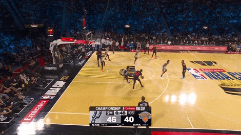 Mitchell Robinson offensive rebound vs. Victor Wembanyama