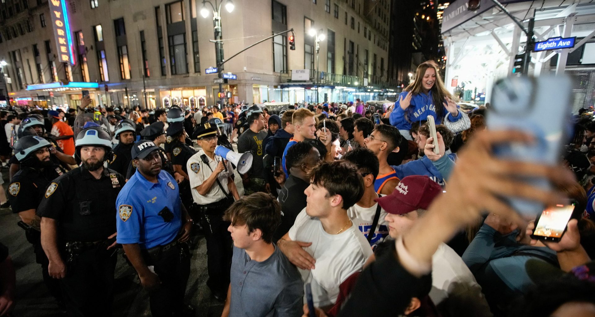 Knicks, NYC Officials Spar Over MSG Watch Parties