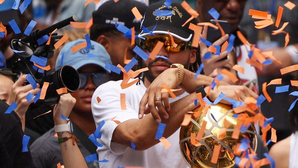 Knicks Parade Turns Lower Manhattan Into Orange And Blue Party