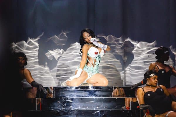 Summer Walker Makes Brooklyn Headlining Debut at Barclays Center on 'Still Finally Over It' Tour