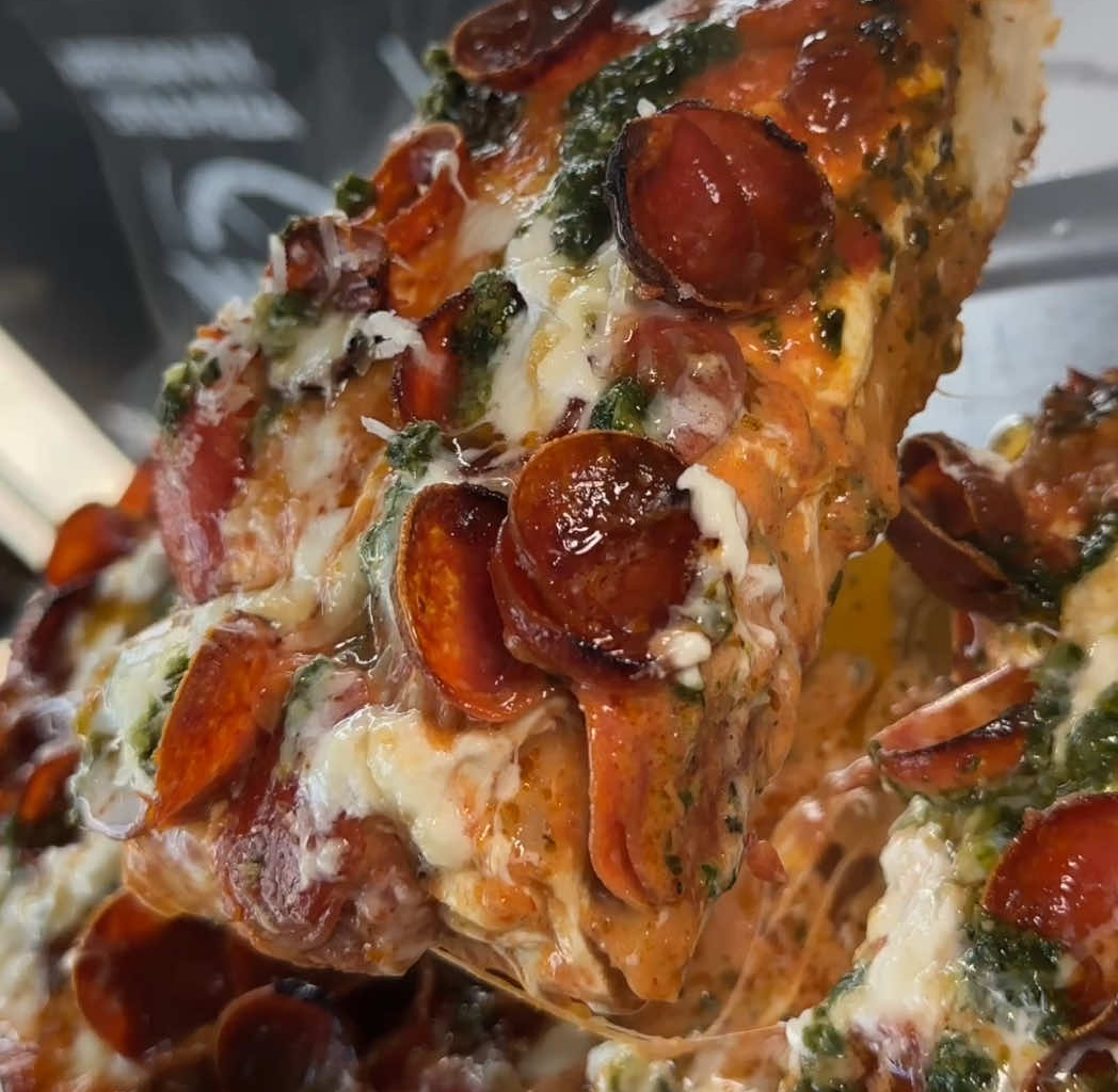 This Staten Island Spot Stuffs An Entire Pizza With Ricotta And It Is Absolutely Insane