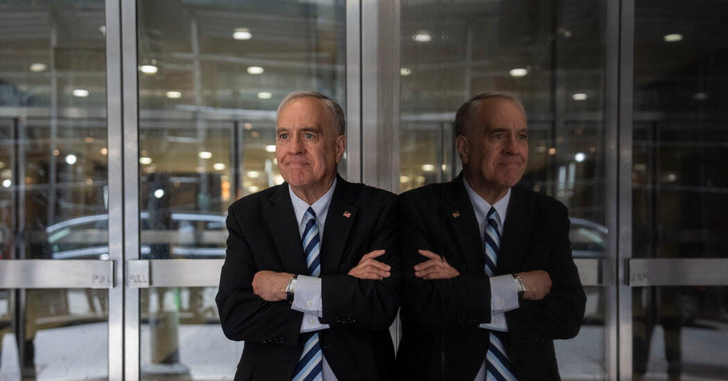 Thomas DiNapoli Beats 2 Challengers in N.Y. Comptroller Primary