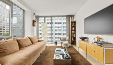 Homes for Sale in Manhattan and Brooklyn