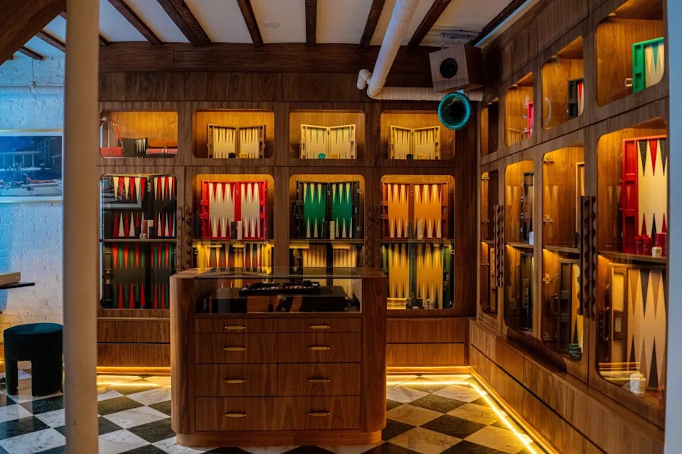 7 Spring makes backgammon front and center, but unlike the other clubs, requires a paid membership. 7 Spring