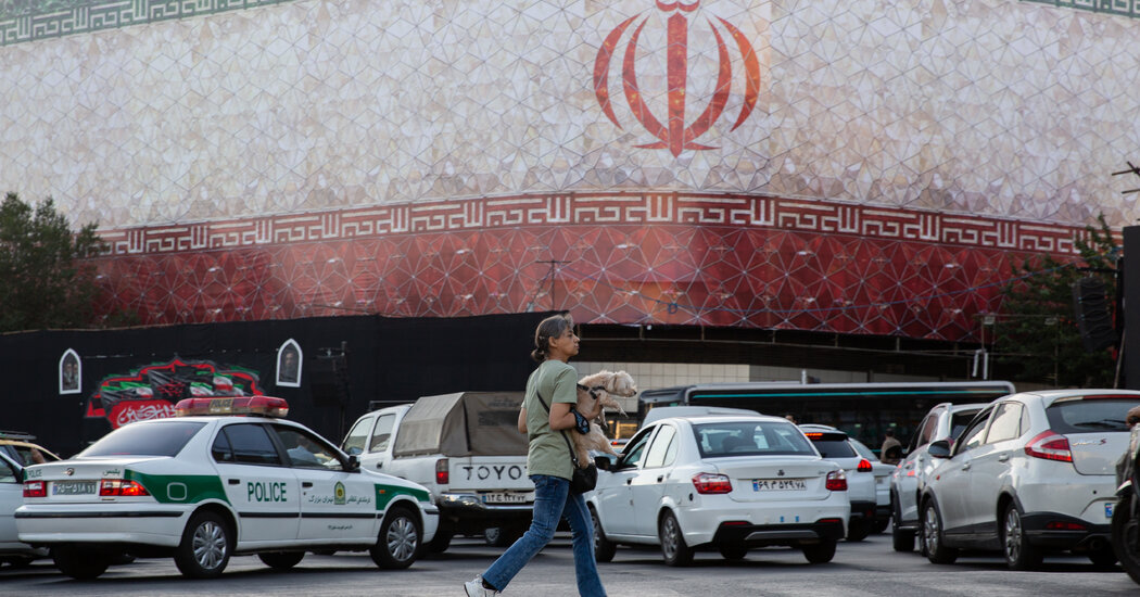 Live Updates: Iran Strikes U.S. Sites in Bahrain and Kuwait as Attacks Show Few Signs of De-escalation