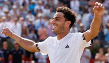 Forehand of Cerundolo and hand of God earn Queen's win