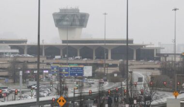 US extends flight limits at New York area airports