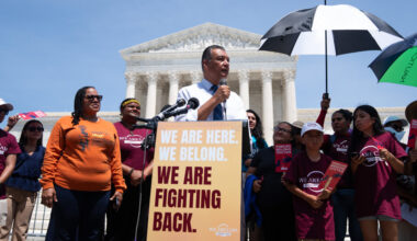 Justices Reject Trump’s Effort to End Birthright Citizenship