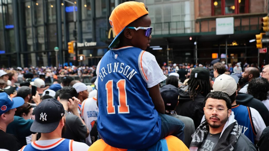 New Yorkers Shut Down Lower Manhattan, Celebrities Turn Out for Knicks Championship Parade